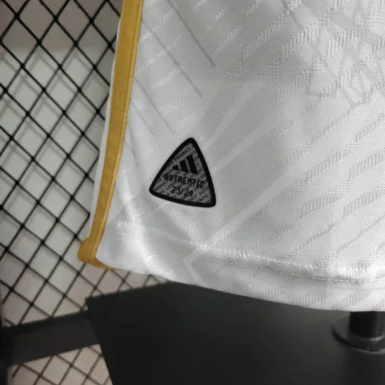 Maillot Real Madrid édition limitée doré