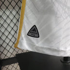 Maillot Real Madrid édition limitée doré