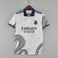 Maillot Real Madrid édition spéciale dragon blanc