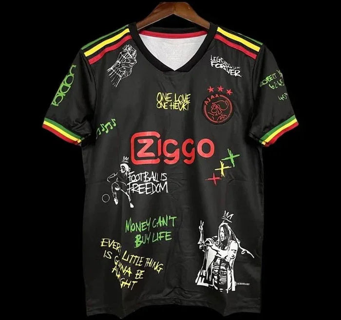 Maillot Ajax édition spéciale One Love