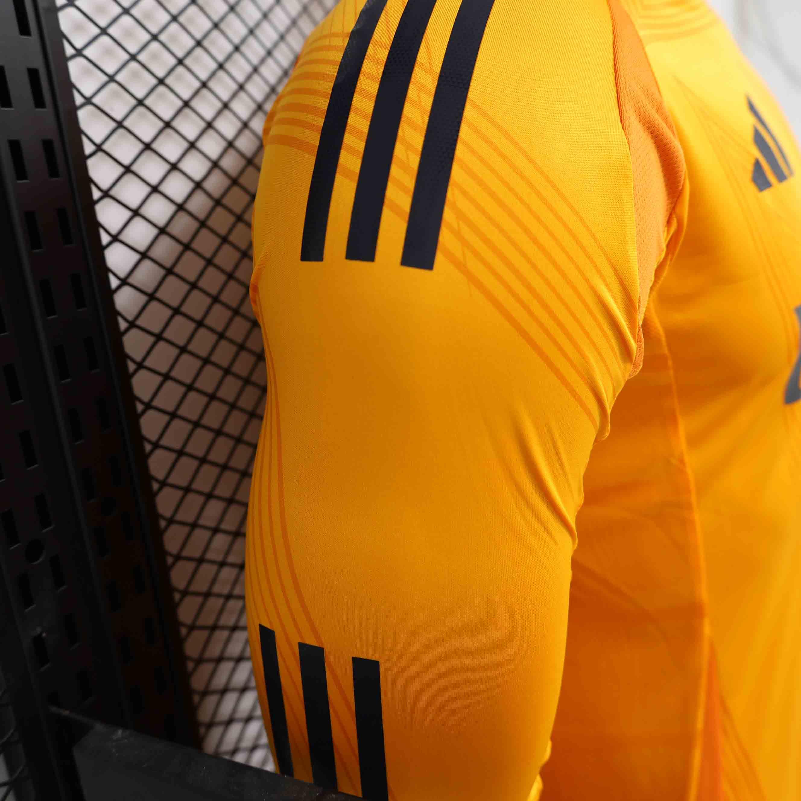 Maillot 24-25 Real Madrid Manche Longue