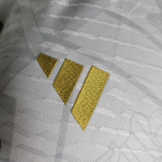 Maillot Real Madrid édition limitée doré