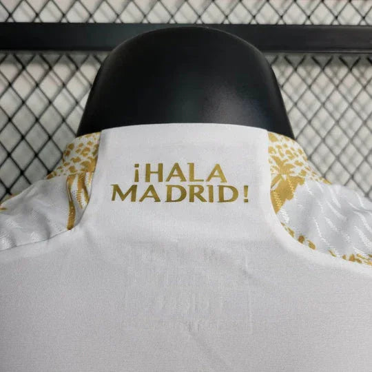 Maillot Real Madrid édition limitée doré