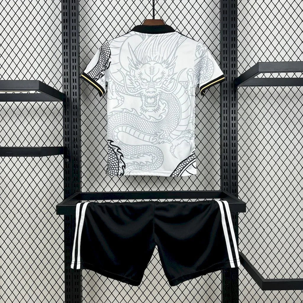 Kit Enfant Real Madrid concept 2022-23