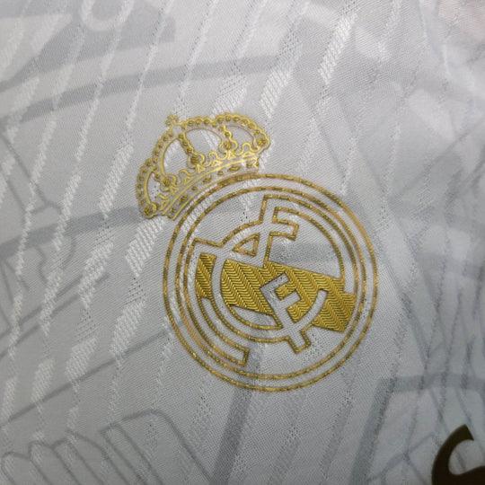 Maillot Real Madrid édition limitée doré