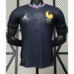 France x BLNCG