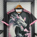 Japan Konzept Drache Schwarz & Rose