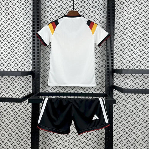 Kit para niños Alemania Inicio Copa Mundial 2026 Paso D