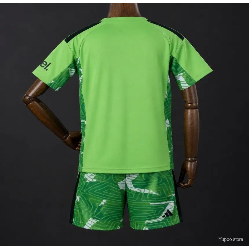 Arsenal Goalkeeper Kids' Kit 2026/2027