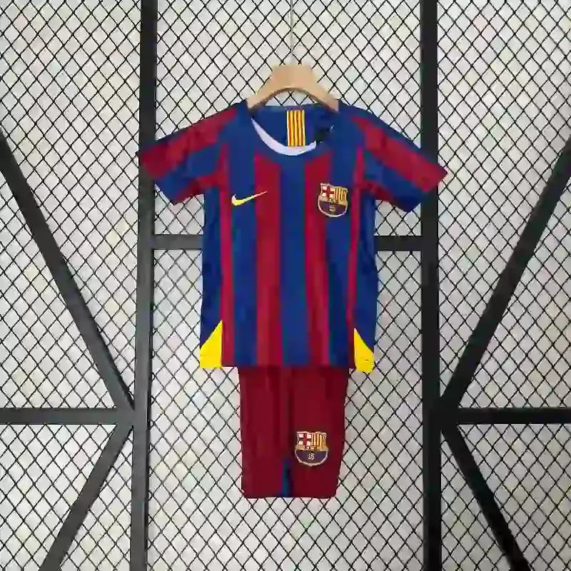 FC Barcelona Kinder Trikot-Set Heim Retro 2005/2006
