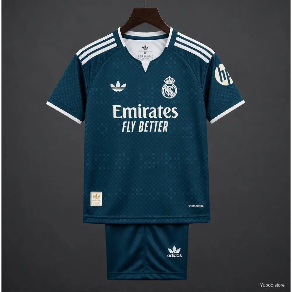 Kit Enfant Real Madrid Extérieur 2026/2027 Passe D