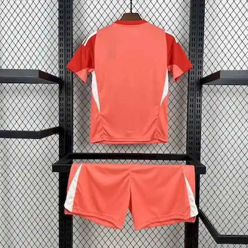 Real Madrid Goalkeeper Kids' Kit 2025/2026