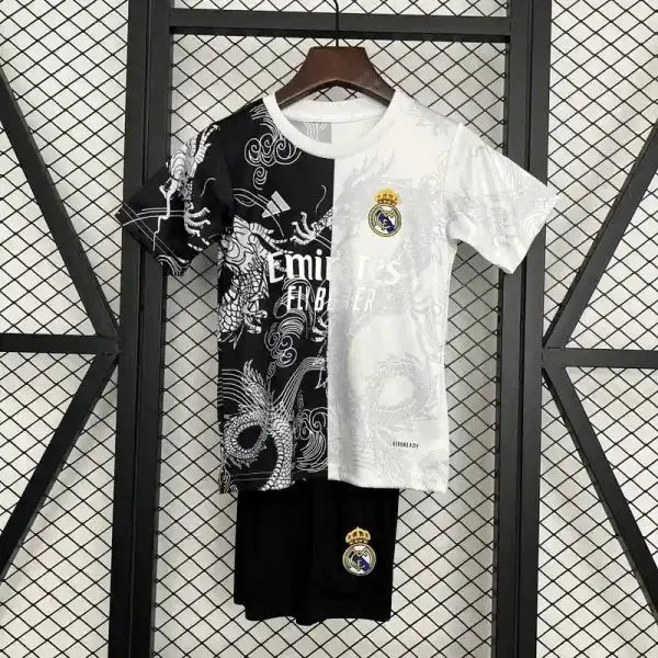 Kinder-Set Real Madrid Sonderedition 2025/2026