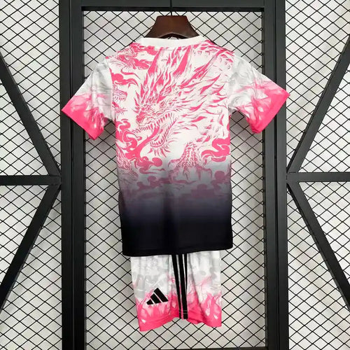 Kit enfant Real Madrid Spécial Edition Rose 2025/2026 Passe D