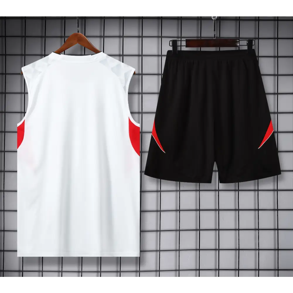 Manchester United Black & White Training Kit 2025/2026