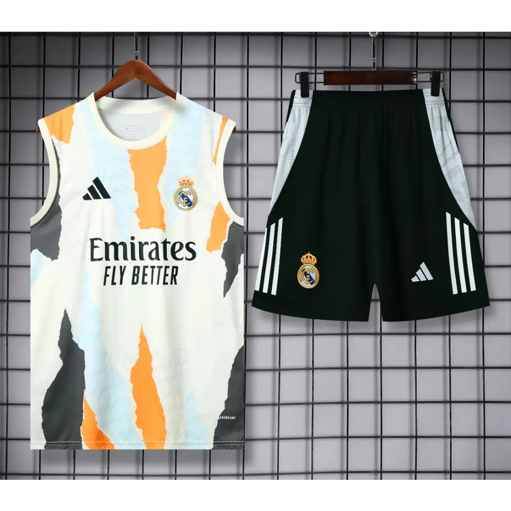 Kit Entraînement Real Madrid Noir & Blanc Tâché 2025/2026