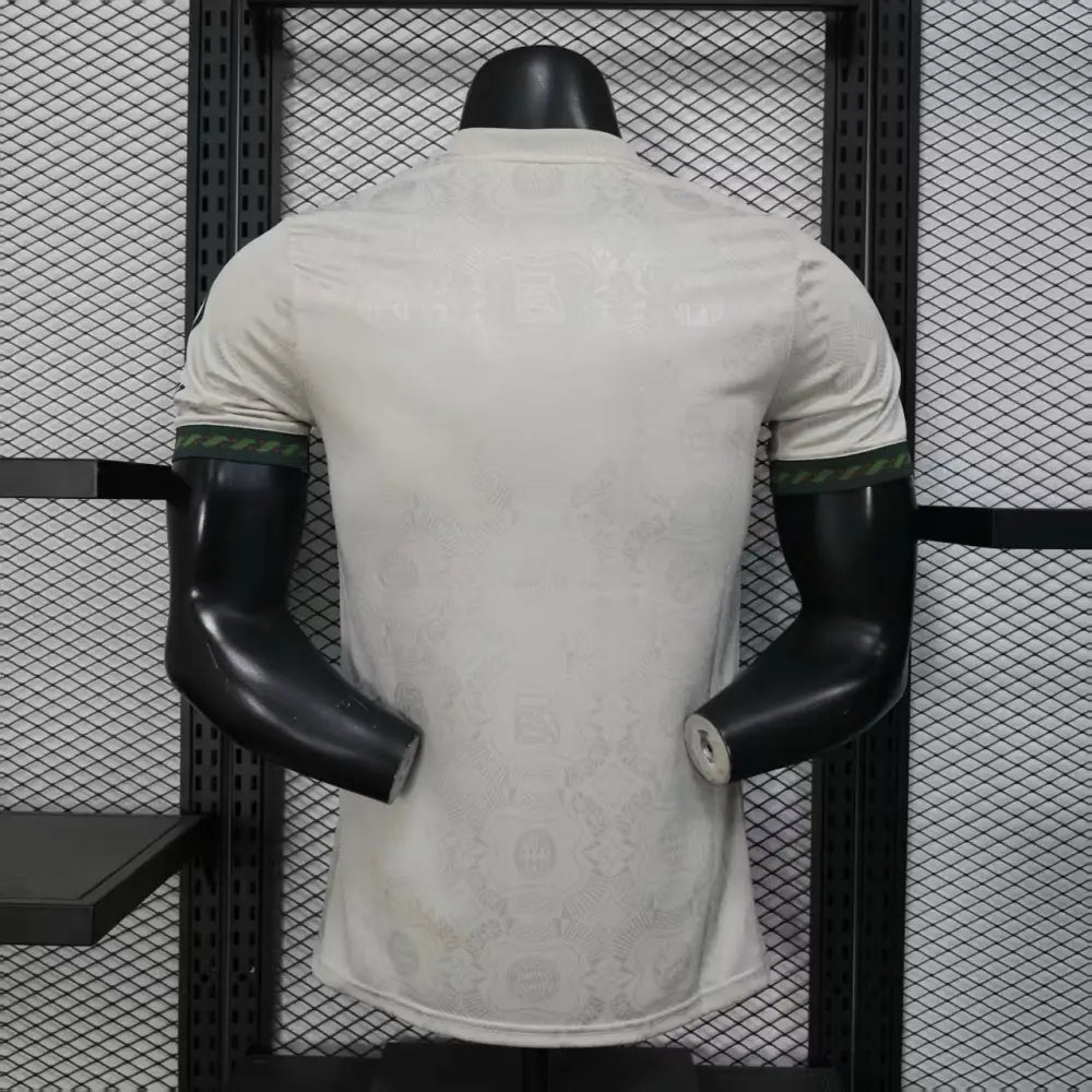 FC Bayern München Spielertrikot Oktoberfest Edition 2025/2026