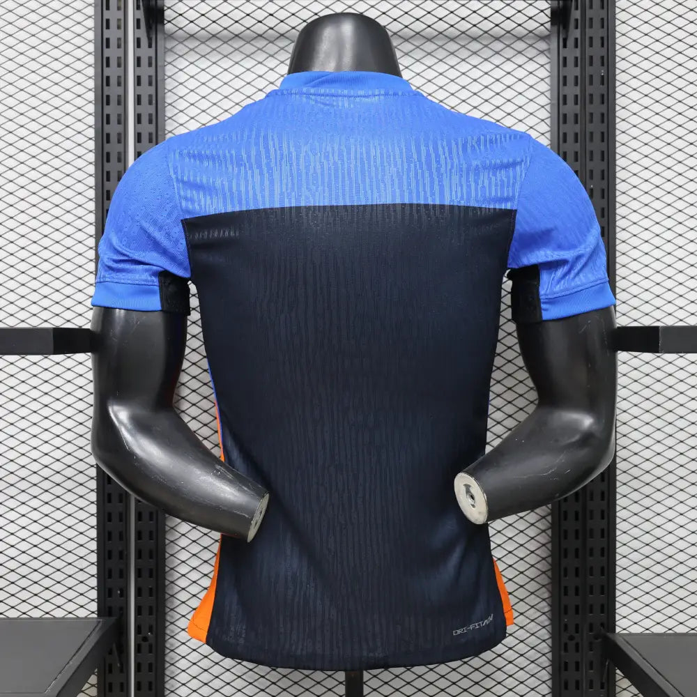 Inter Mailand Trikot vierte Version Spieler 2025/2026