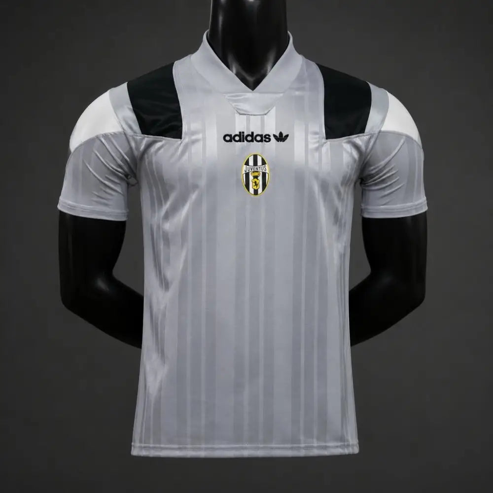 Maillot Juventus Concept EQT 2026/2027 Gris Version joueur Passe D