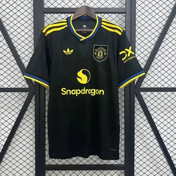 Manchester United third kit 2025/2026