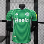Newcastle Utd Auswärtstrikot Spielerversion 2025/2026