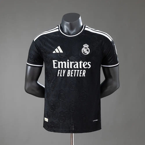 Maillot Real Madrid 2026/2027 Concept Noir Version Joueur Passe D