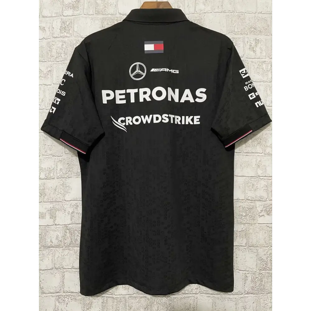 Mercedes F1 polo 2025