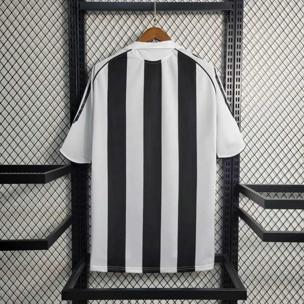 Newcastle Utd Home 2004/2006
