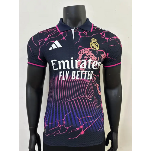 Real Madrid Guépard Violet Version Joueur 2025 Passe D