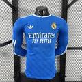 Real Madrid Langarm Spielerversion Auswärts 2025/2026