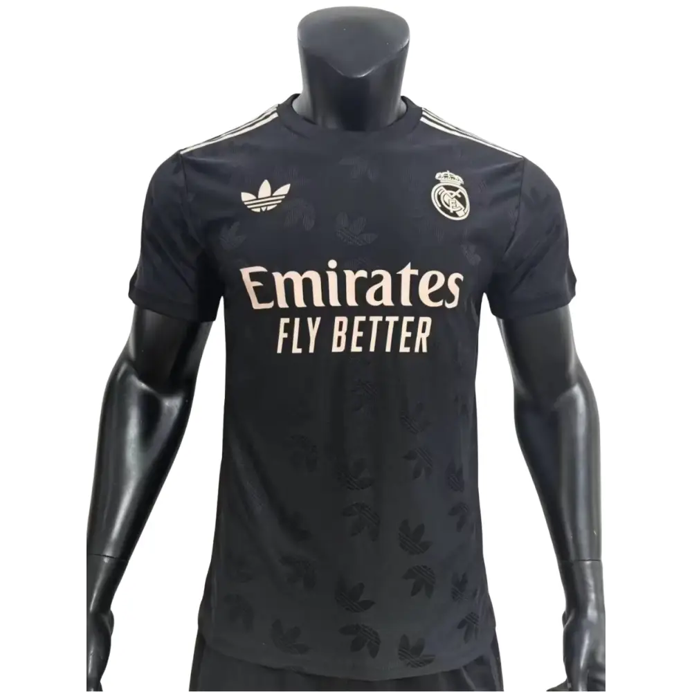 Real Madrid Retro Classic 2025/2026