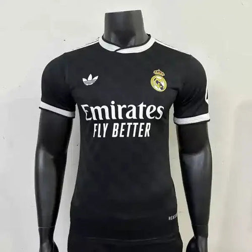 Real Madrid Version Joueur Spécial Noir Extérieur 2025/2026 Passe D